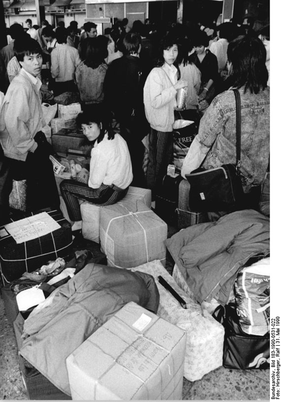 Vietnamese Guest Laborers Leaving the GDR (May 31, 1990)